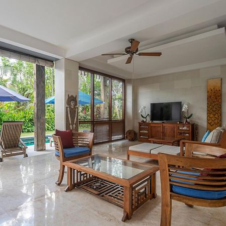 Villa Rumah Isah チャンディダサ エクステリア 写真