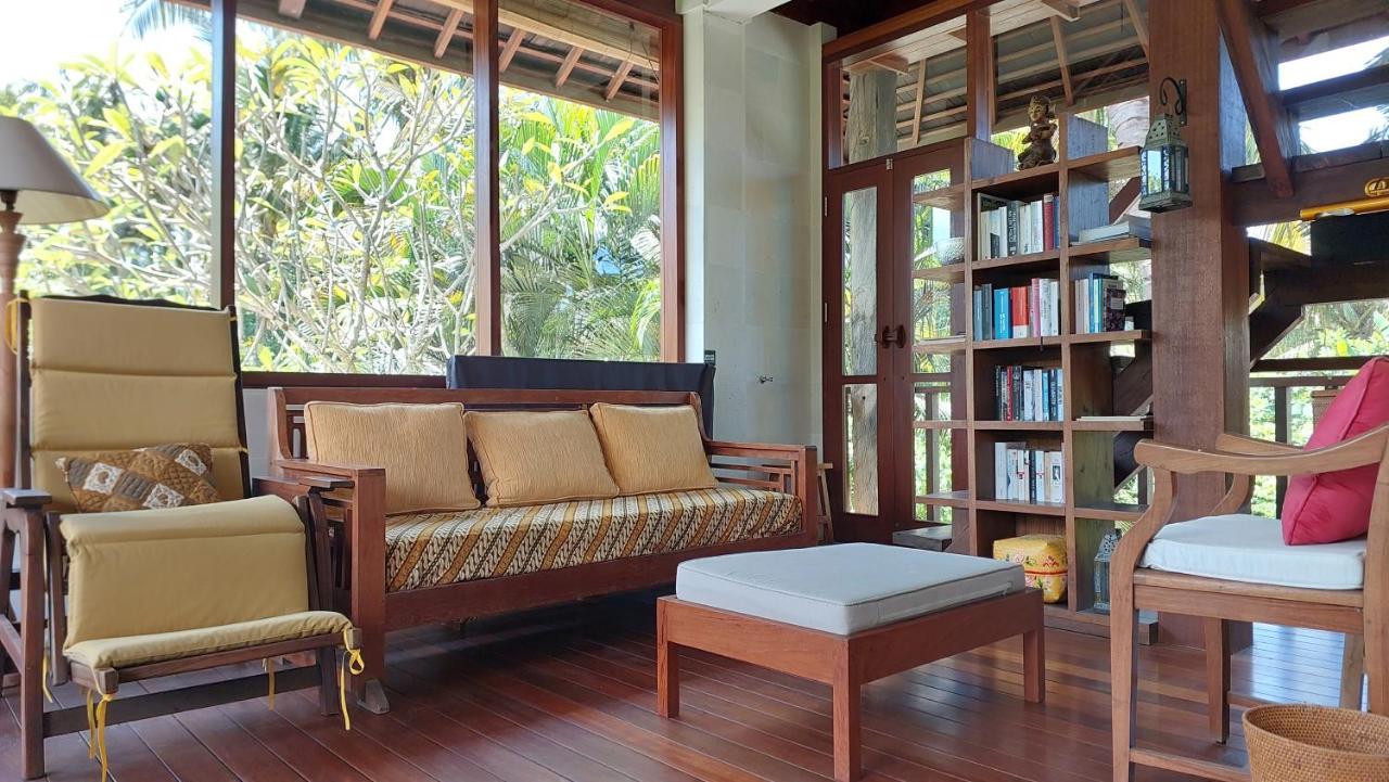 Villa Rumah Isah チャンディダサ エクステリア 写真