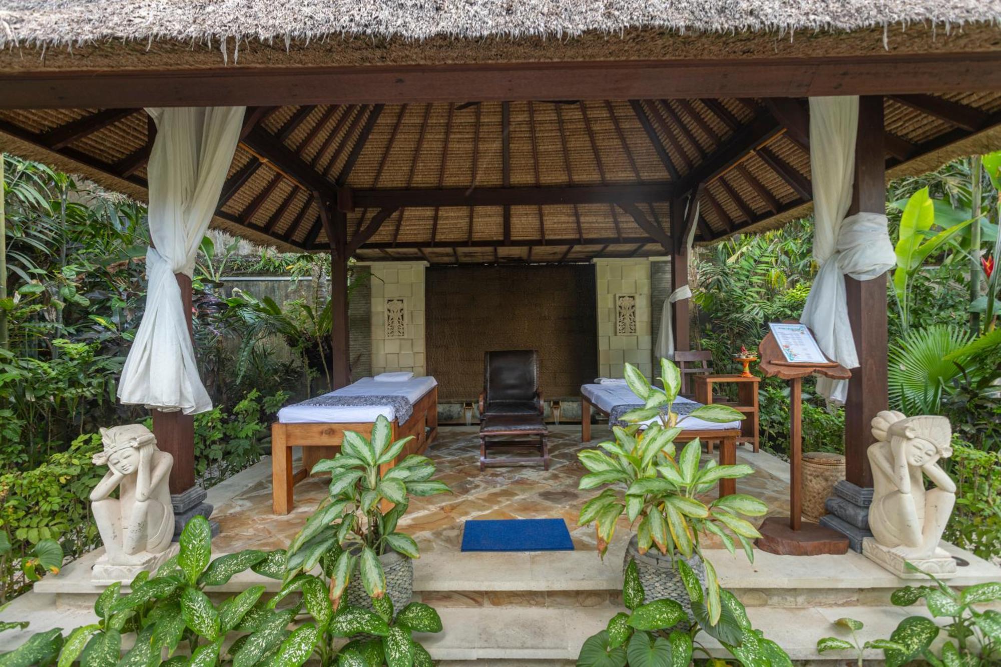 Villa Rumah Isah チャンディダサ エクステリア 写真