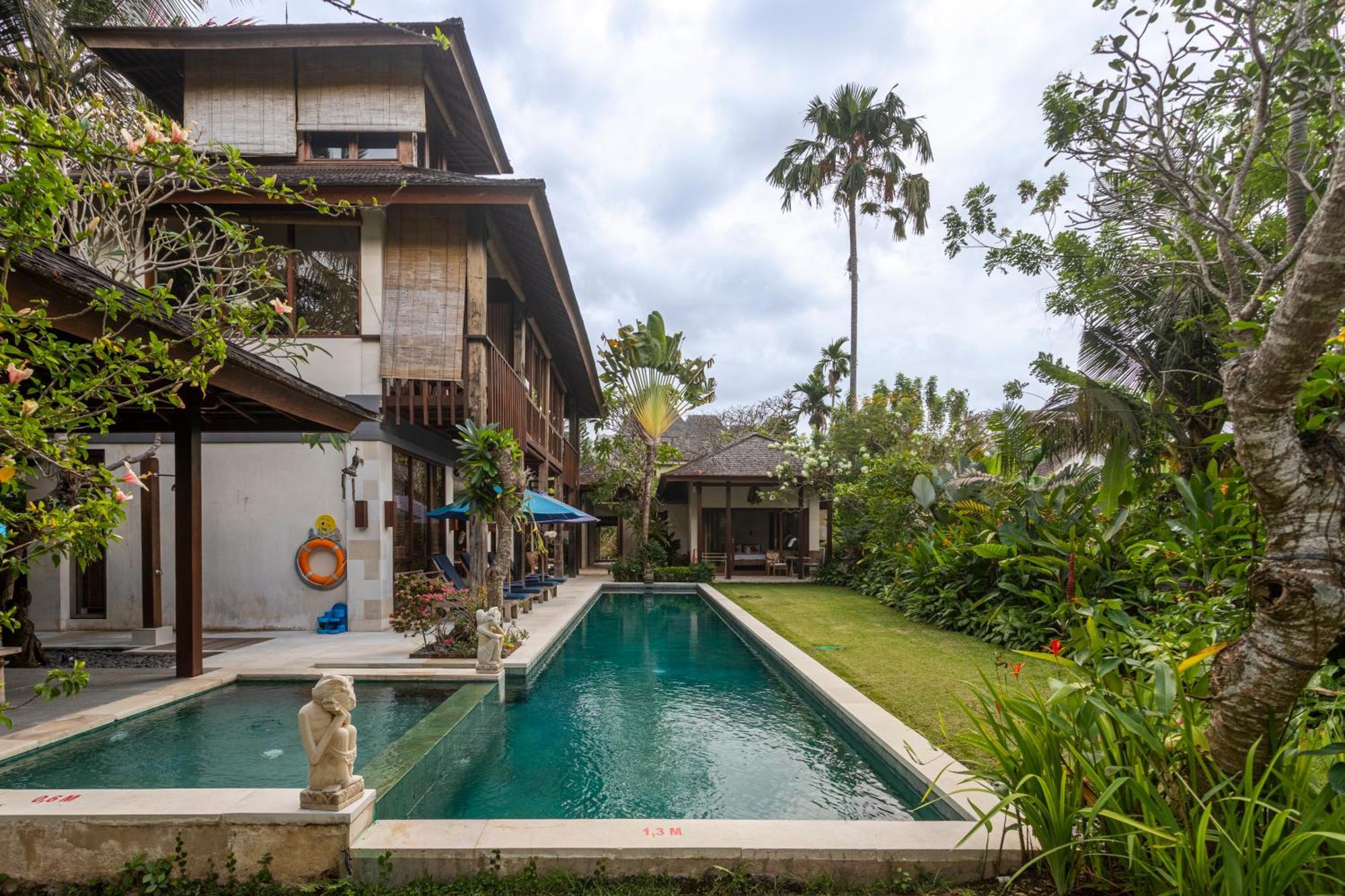 Villa Rumah Isah チャンディダサ エクステリア 写真