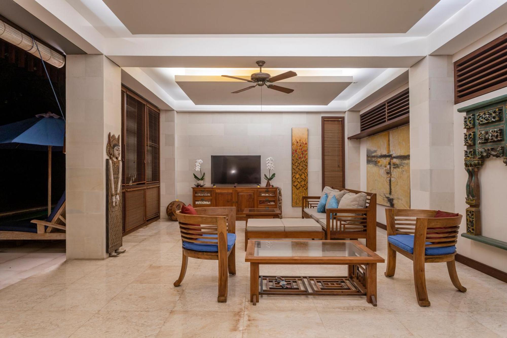 Villa Rumah Isah チャンディダサ エクステリア 写真