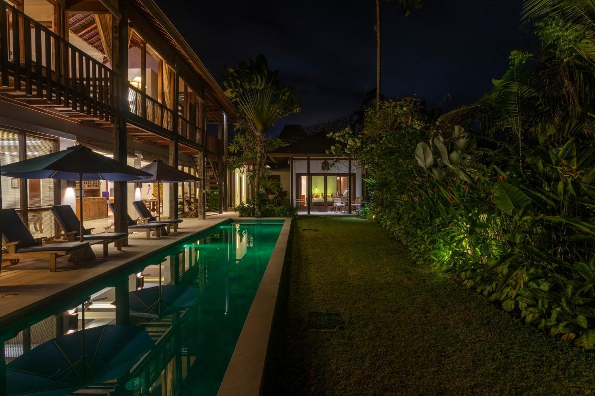 Villa Rumah Isah チャンディダサ エクステリア 写真
