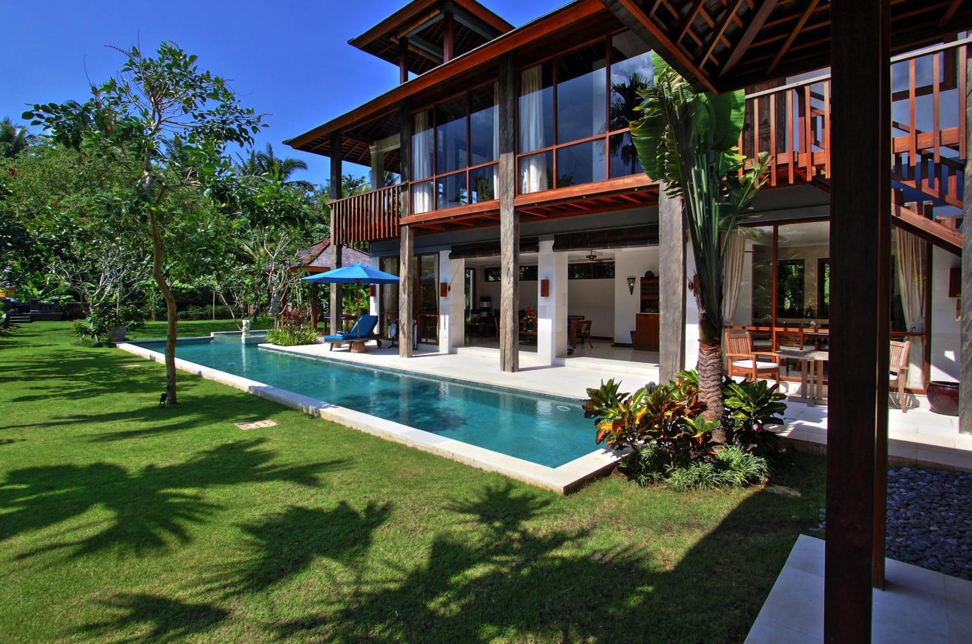 Villa Rumah Isah チャンディダサ エクステリア 写真